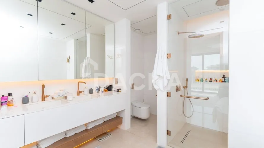 Villa de 6 dormitorios en Signature Villas, UAE No. 2712 № 7