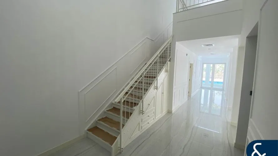 Villa de 5 dormitorios en Arabian Ranches, UAE No. 1755 № 1