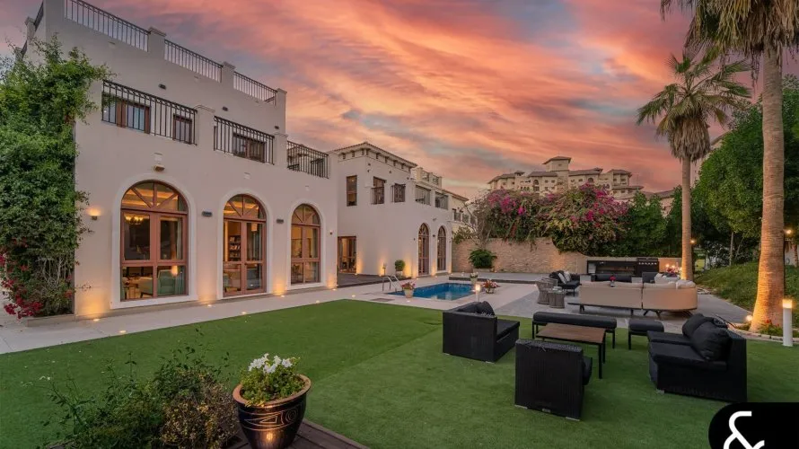 Villa de 5 dormitorios en Jumeirah Golf Estates, UAE No. 1995 № 3
