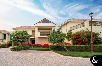 Villa de 5 dormitorios en Jumeirah Golf Estates, UAE No. 2257