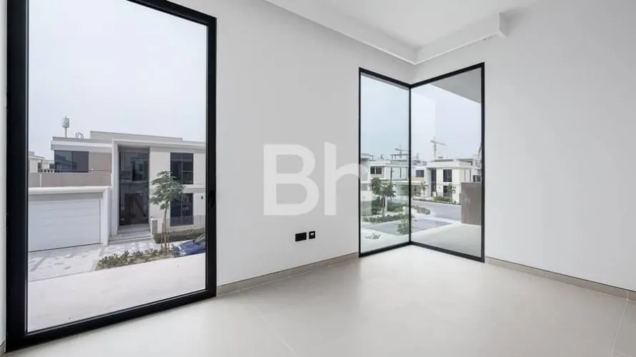 Villa de 5 dormitorios en Tilal Al Ghaf, UAE No. 1182 № 7