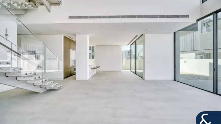 Villa de 5 dormitorios en Dubai, UAE No. 2255 № 1