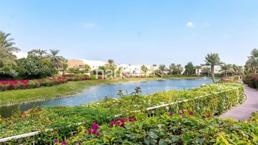 Villa de 6 dormitorios en Meadows, UAE No. 898 № 19