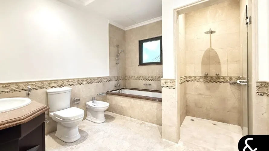 Villa de 6 dormitorios en Signature Villas, UAE No. 1690 № 17
