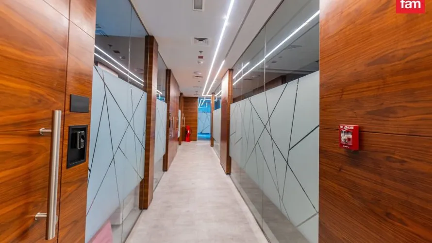 Oficina de 619.7m² en Business Bay, UAE No. 468 № 8