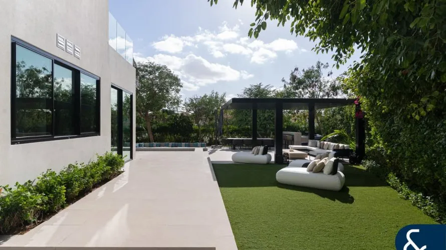 Villa de 5 dormitorios en Jumeirah Islands, UAE No. 2287 № 26