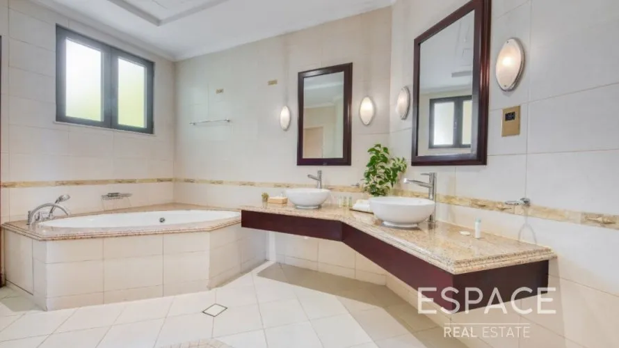 Villa de 5 dormitorios en Palm Jumeirah, UAE No. 1304 № 6
