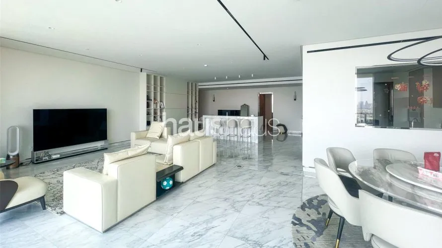 Apartamento de 4 dormitorios en Atlantis The Royal Residences, UAE No. 949 № 5