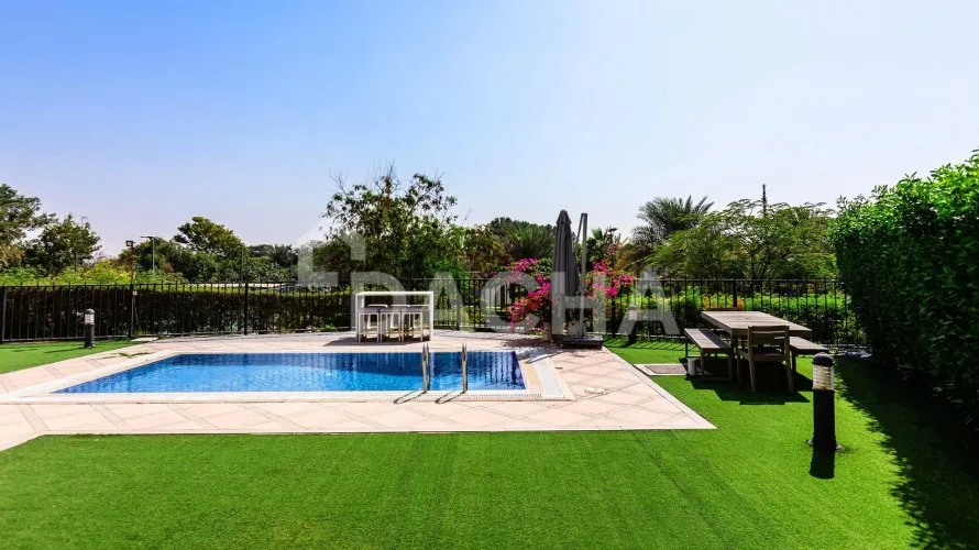Villa de 4 dormitorios en Jumeirah Islands, UAE No. 2694 № 11