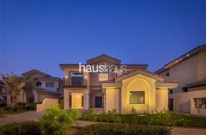 Villa de 5 dormitorios en Jumeirah Golf Estates, UAE No. 933
