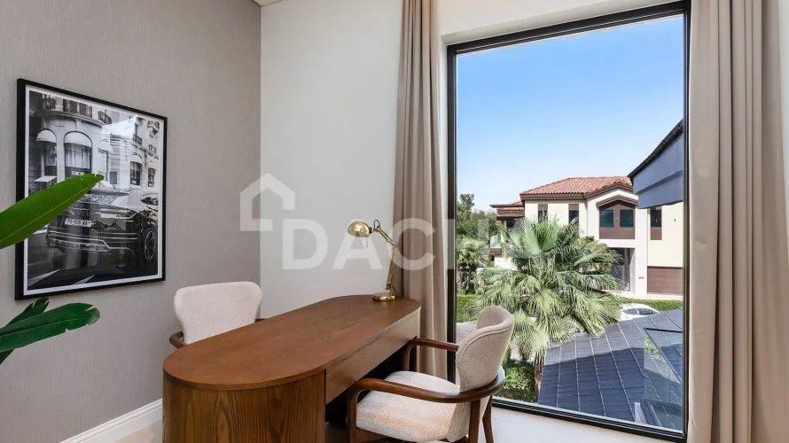 Villa de 5 dormitorios en Jumeirah Golf Estates, UAE No. 2695