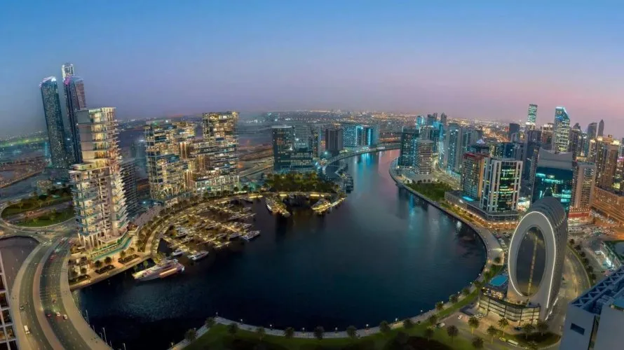 Apartamento de 2 dormitorios en Business Bay, UAE No. 585