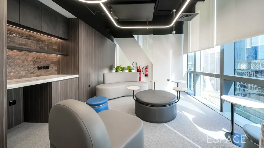 Oficina de 313m² en Downtown Dubai (Downtown Burj Dubai), UAE No. 1290 № 2