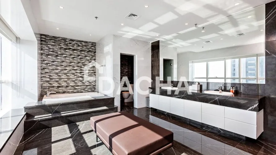 Ático de 4 dormitorios en Elite Residence, UAE No. 2718 № 1