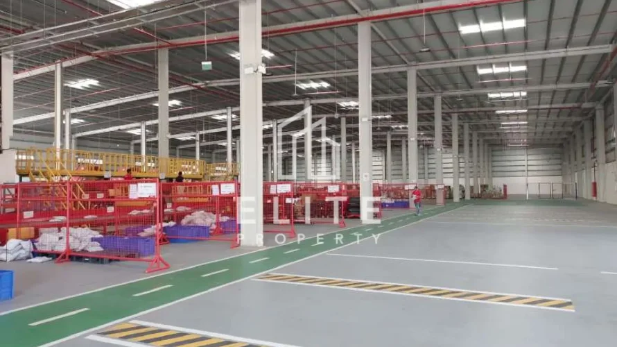 Almacén de 7118m² en Dubai, UAE No. 754 № 13