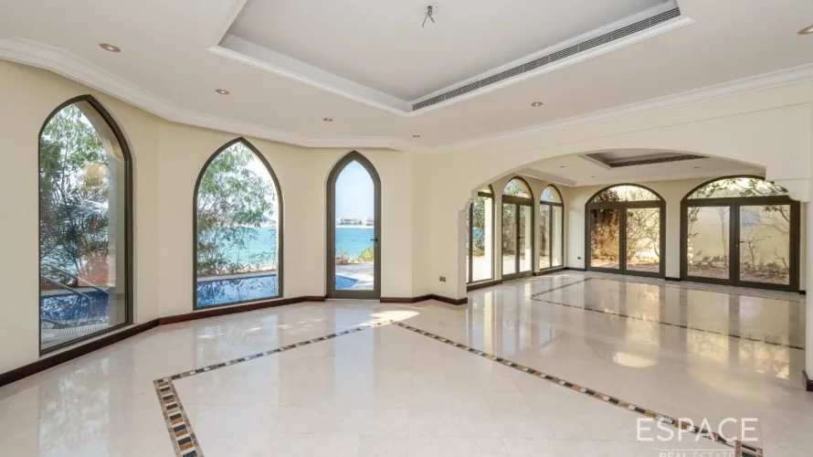 Villa de 4 dormitorios en Palm Jumeirah, UAE No. 1279