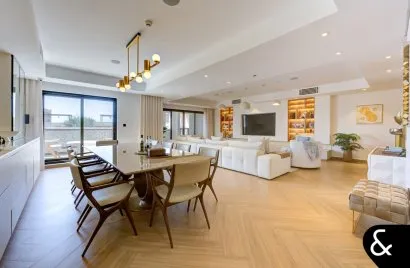 Apartamento de 3 dormitorios en Kingdom of Sheba, UAE No. 1711