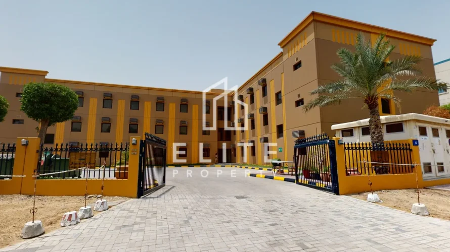 Campo de trabajo de 2850m² en Dubai Investment Park, UAE No. 733 № 22