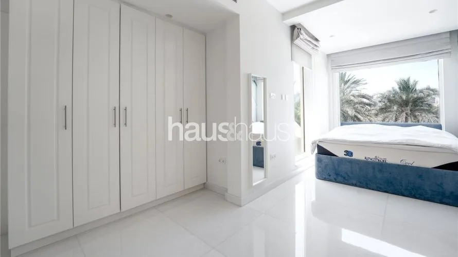 Villa de 4 dormitorios en Jumeirah Islands, UAE No. 868 № 17