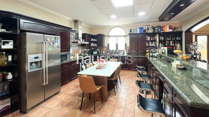 Villa de 6 dormitorios en The Villa, UAE No. 859 № 5