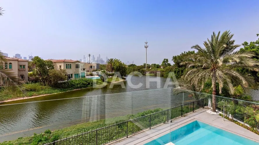 Villa de 4 dormitorios en Jumeirah Islands, UAE No. 2689 № 3
