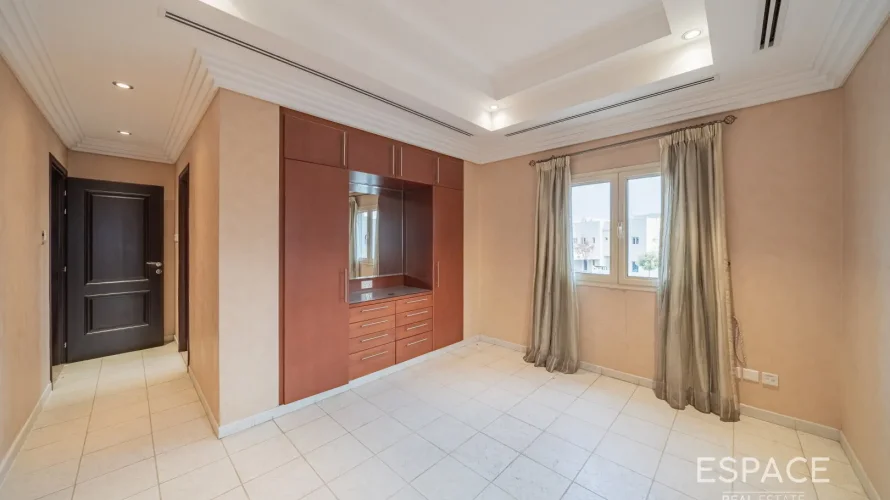 Villa de 5 dormitorios en Meadows 8, UAE No. 1500 № 5