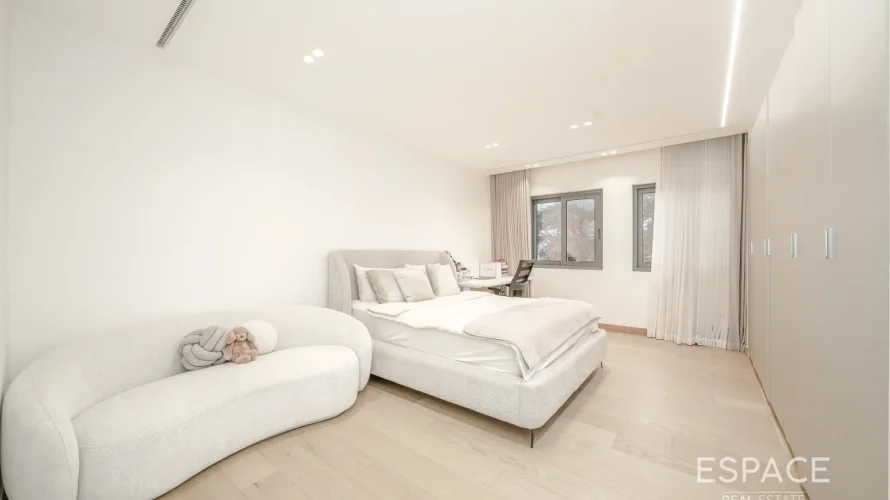 Villa de 5 dormitorios en Meadows 1, UAE No. 1268 № 11