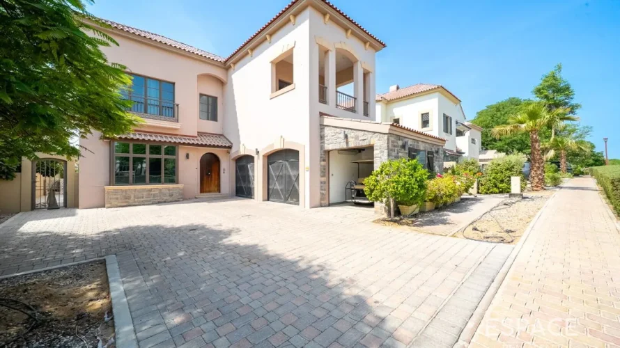 Villa de 5 dormitorios en Jumeirah Golf Estates, UAE No. 1450 № 15