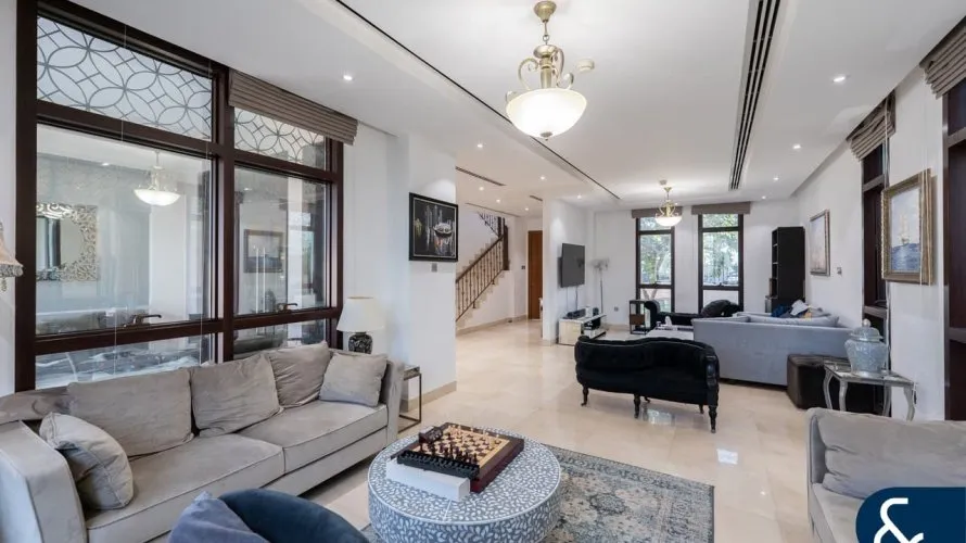 Villa de 4 dormitorios en Jumeirah Park Homes, UAE No. 1757 № 24
