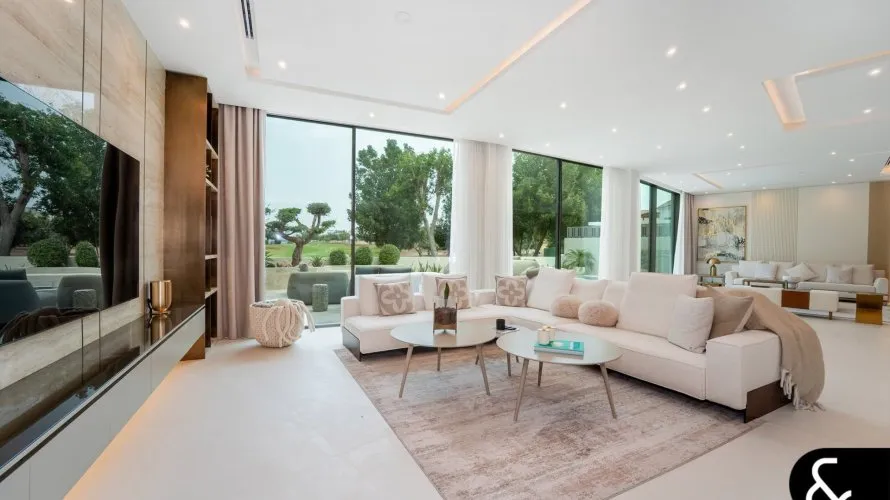 Villa de 5 dormitorios en Jumeirah Golf Estates, UAE No. 2299 № 8