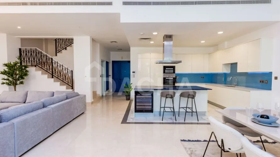 Villa de 5 dormitorios en Palma Residences, UAE No. 2693 № 8