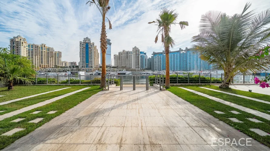 Villa de 6 dormitorios en Palm Jumeirah, UAE No. 1800 № 11