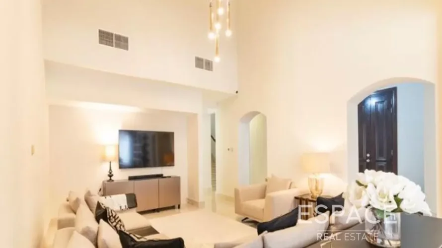 Villa de 6 dormitorios en Aseel, UAE No. 1262 № 3