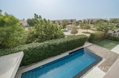 Villa de 5 dormitorios en Meydan Gated Community, UAE No. 1286