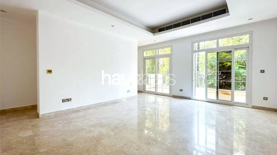 Villa de 6 dormitorios en Emirates Hills, UAE No. 907 № 27