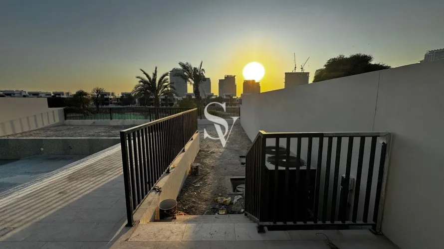 Villa de 6 dormitorios en DAMAC Hills (Akoya by DAMAC), UAE No. 1768 № 23