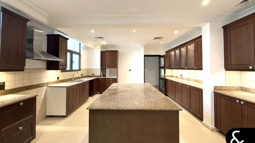 Villa de 6 dormitorios en Signature Villas, UAE No. 1690 № 25