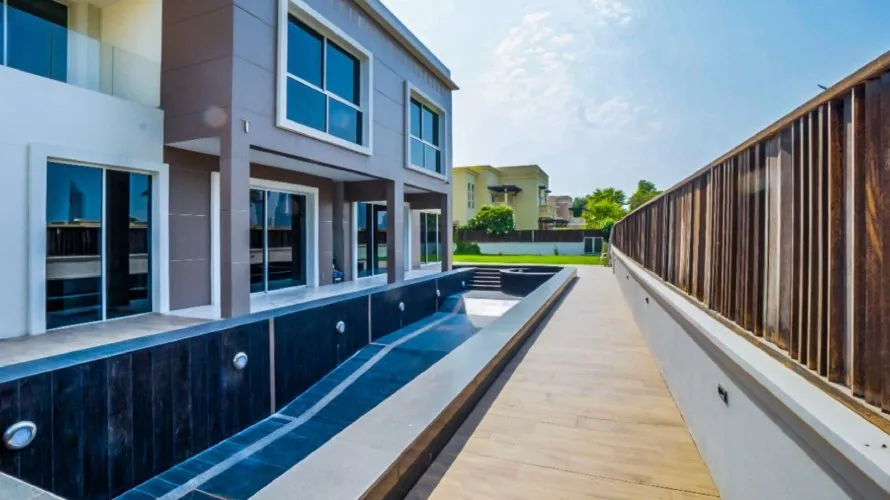Villa de 7 dormitorios en Emirates Hills, UAE No. 322 № 26