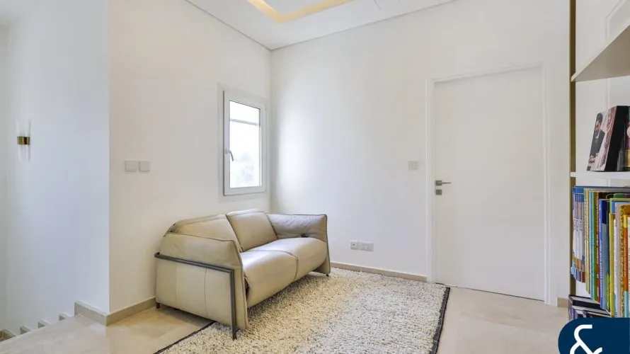 Villa de 5 dormitorios en Meadows 1, UAE No. 2625 № 1
