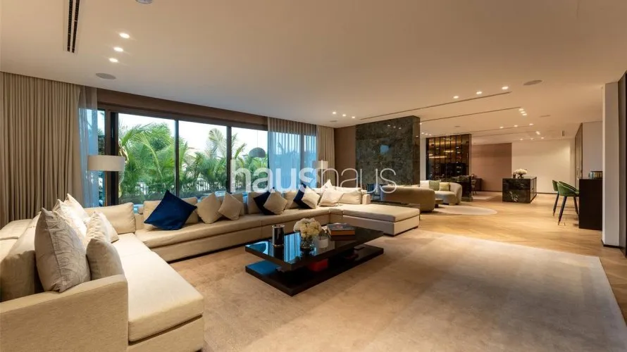 Villa de 6 dormitorios en Golf Place, UAE No. 917