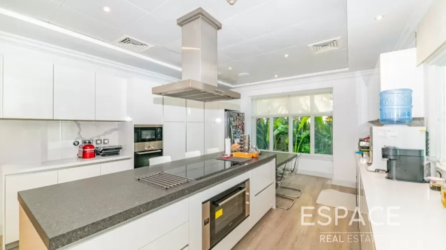 Villa de 5 dormitorios en Jumeirah Golf Estates, UAE No. 1273 № 2