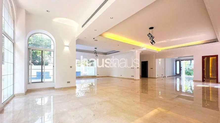 Villa de 6 dormitorios en Emirates Hills, UAE No. 907 № 12