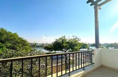 Villa de 6 dormitorios en Emirates Hills, UAE No. 907