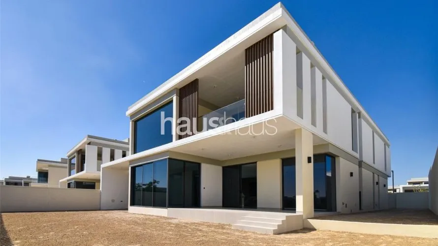 Villa de 5 dormitorios en Harmony, UAE No. 894
