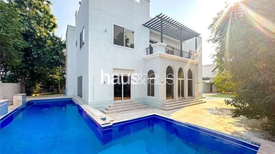 Villa de 6 dormitorios en Emirates Hills, UAE No. 907 № 4