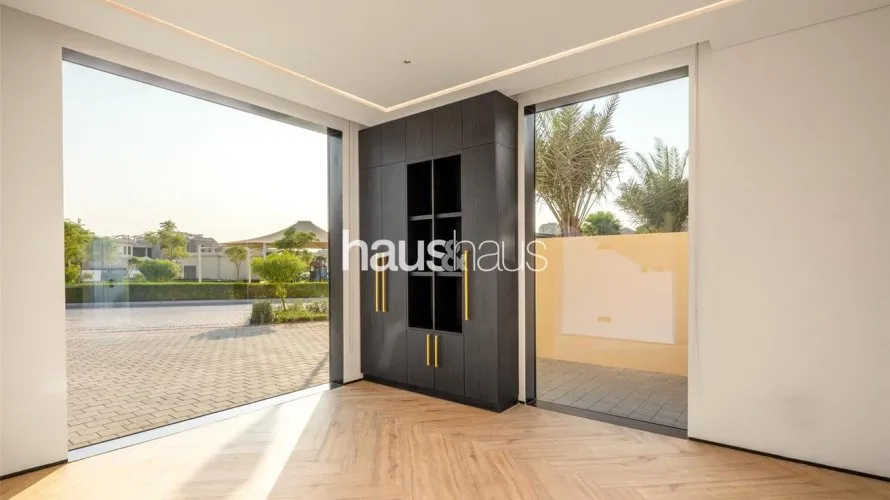 Villa de 5 dormitorios en Jumeirah Golf Estates, UAE No. 933 № 14