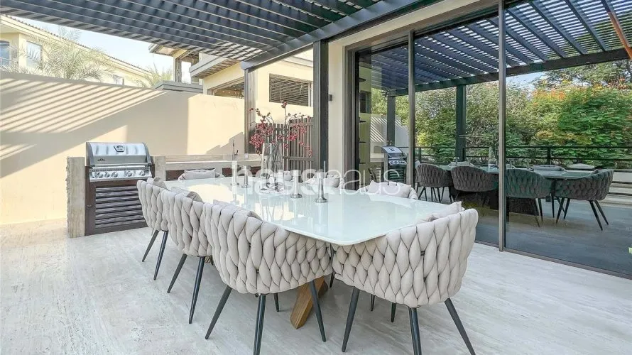 Villa de 5 dormitorios en Jumeirah Golf Estates, UAE No. 933 № 18