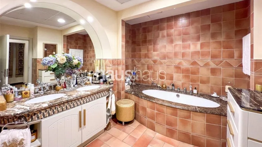 Villa de 6 dormitorios en The Villa, UAE No. 859 № 17