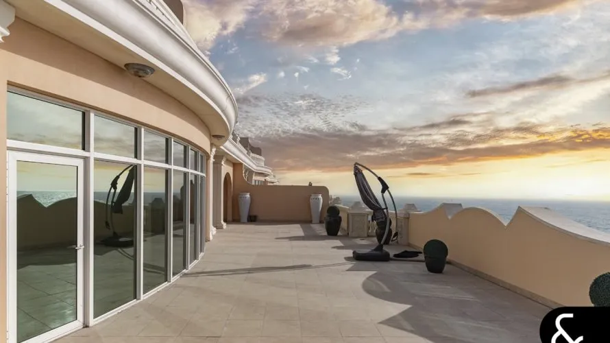 Apartamento de 4 dormitorios en Palm Jumeirah, UAE No. 2263