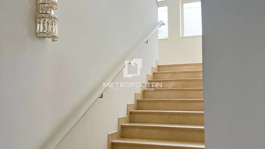 Villa de 5 dormitorios en District One, UAE No. 1578 № 12